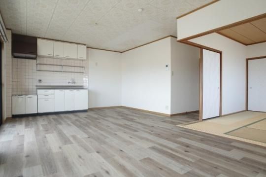 �y���̑��z�@���r���O