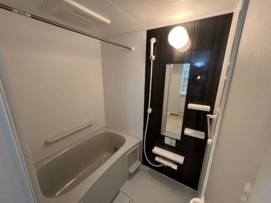 �y���̑��z�@�o�X�^�V�����[