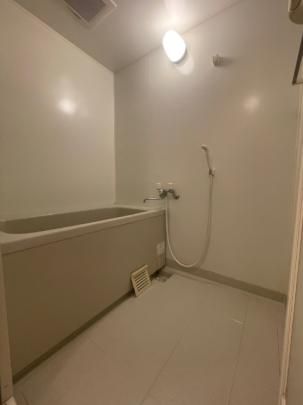 �y���̑��z�@�o�X�^�V�����[