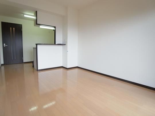 �y���̑��z�@���r���O