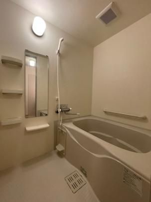 �y���̑��z�@�o�X�^�V�����[