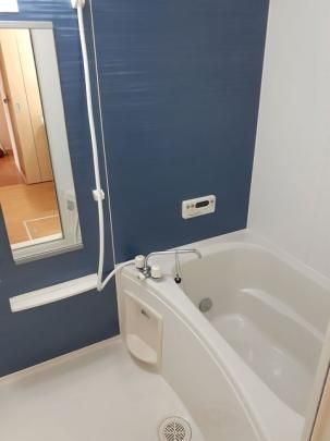 �y���̑��z�@�o�X�^�V�����[