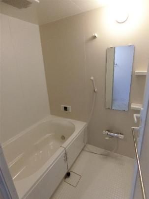 �y���̑��z�@�o�X�^�V�����[