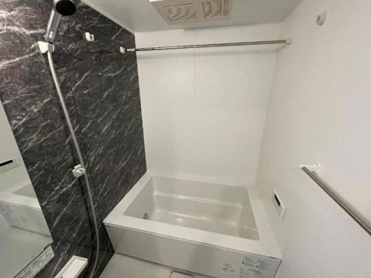 �y���̑��z�@�o�X