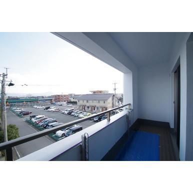 �y���̑��z�@�o���R�j�[