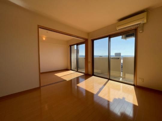 �y���̑��z�@���r���O