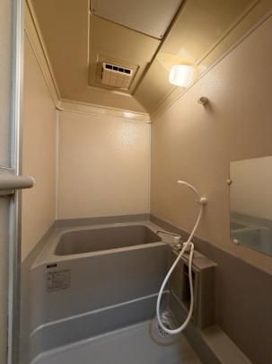 �y���̑��z�@�o�X�^�V�����[