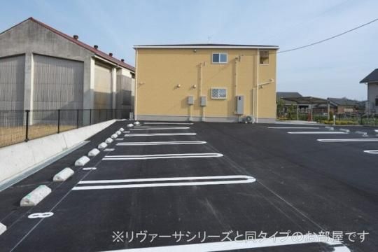 �y���̑��z�@���ԏ�