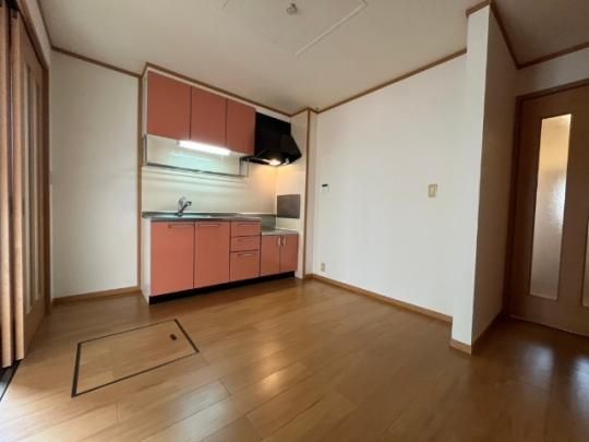 �y���̑��z�@���r���O