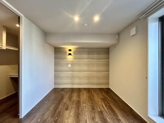 �y���̑��z�@�o���R�j�[