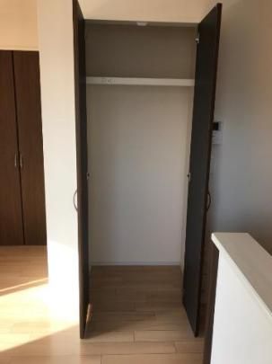 �y���̑��z�@���r���O���[�A