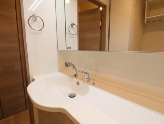 �y���̑��z�@�������ʉ��ϑ�