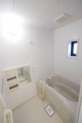 �y���̑��z�@�o�X�^�V�����[