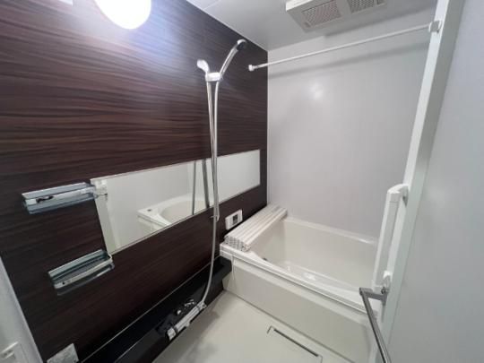 �y���̑��z�@�o�X�^�V�����[