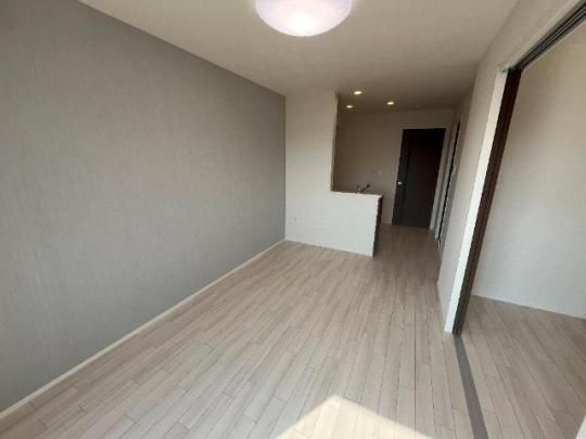 �y���̑��z�@���r���O�i�C���[�W�j