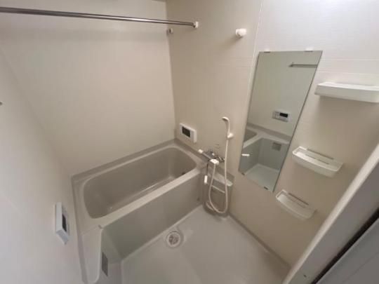 �y���̑��z�@���j�b�g�o�X