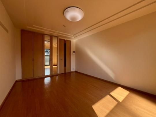 �y���̑��z�@���r���O