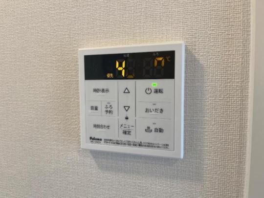 �y���̑��z�@����̐F�E�d�l�͑��Ⴊ�������܂��i�C��